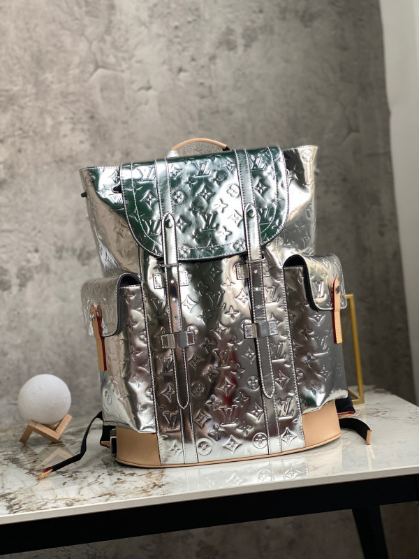l0*is V*t0n christopher backpack pm