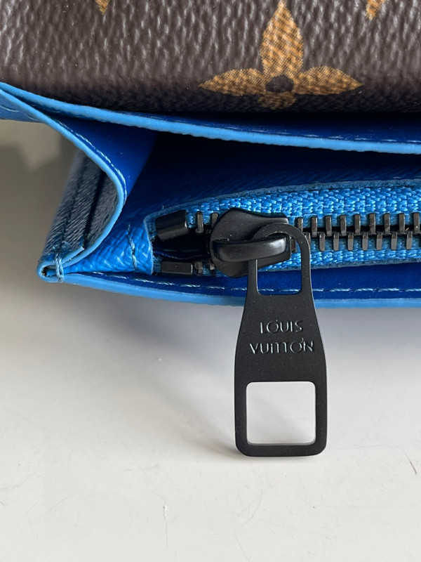 l0*is V*t0n brazza wallet