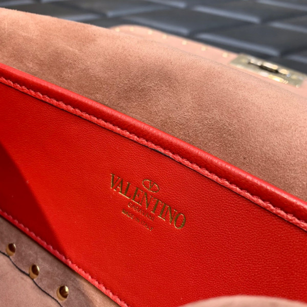 VALENTINO ROCKSTUD SPIKE SHOULDER BAG IN CRACKLE-EFFECT METALLIC