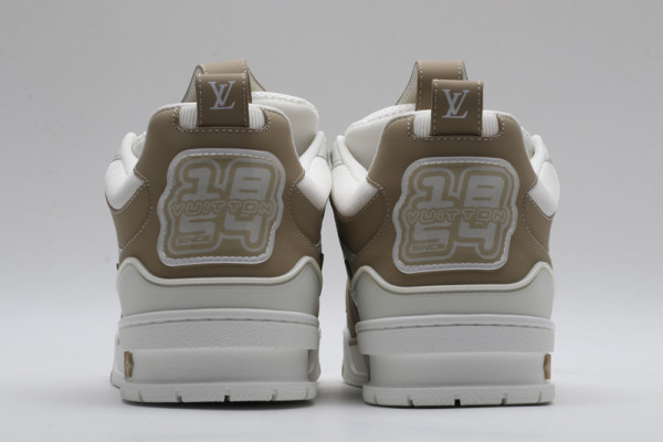 l0*is V*t0n trainer sneaker