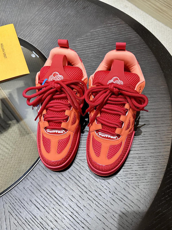 l0*is V*t0n sneakers