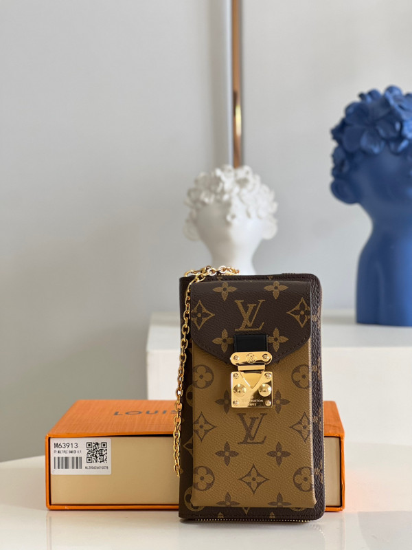 l0*is V*t0n trunk vertical