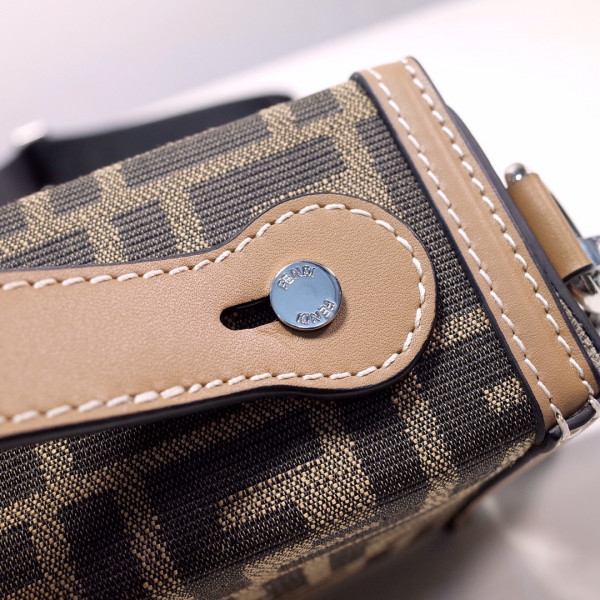 F**di baguette soft trunk