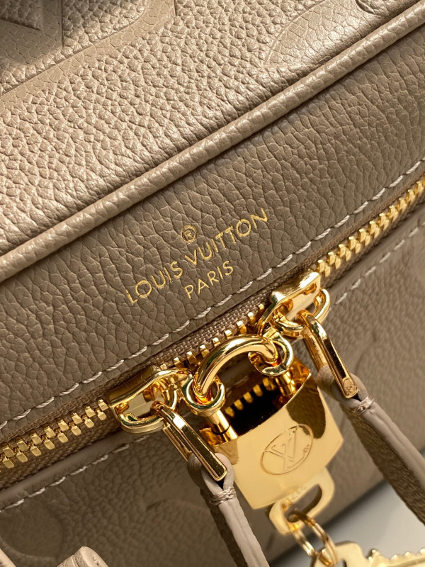 l0*is V*t0n vanity pm