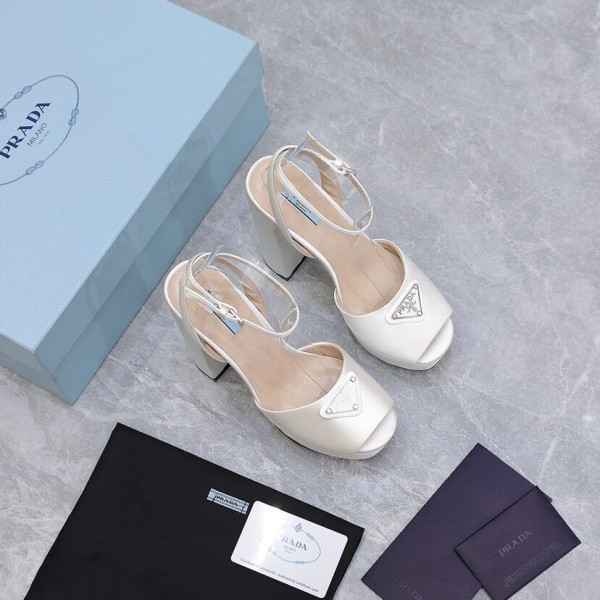 Pra*a patent leather platform sandals