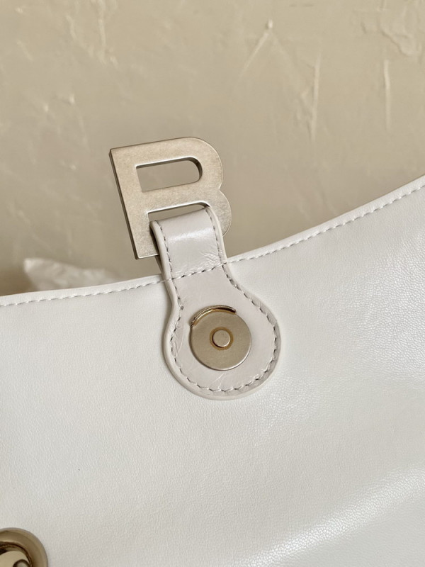 Ba*len*cia*ga crush small chain bag