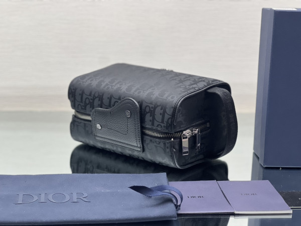 DIRO LINGOT TOILETRY BAG