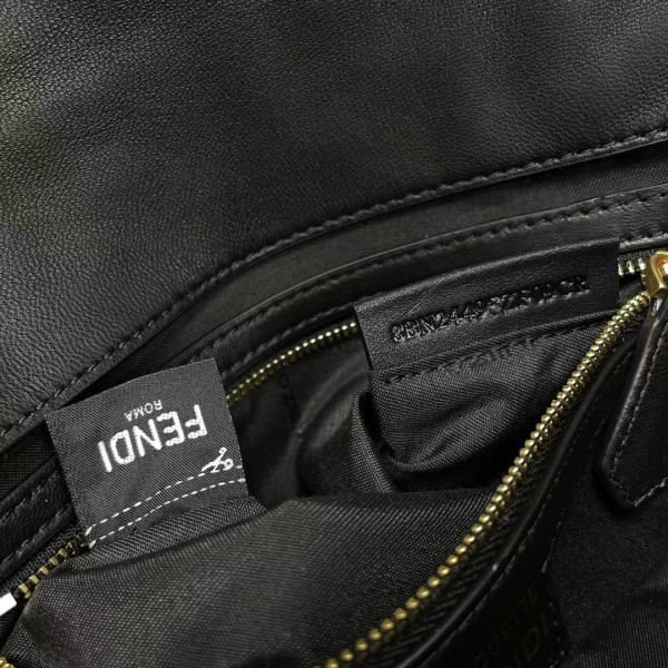 F**di baguette-26*13*6cm