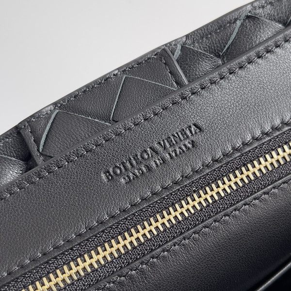 bo*te*ga Ve*ne*ta small andiamo chain-25*22*10.5cm