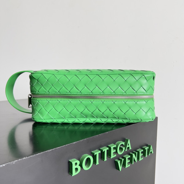 bo*te*ga Ve*ne*ta  intrecciato leather wallet-on-strap