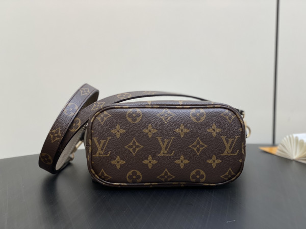 l0*is V*t0n neverfull bandoulière inside out bb