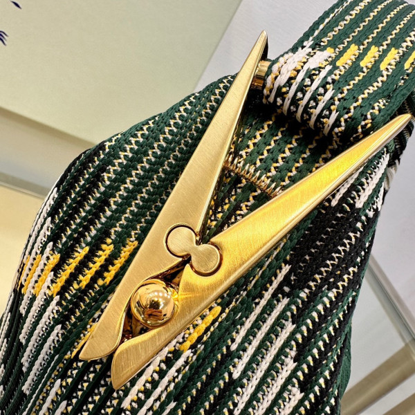 B**rry mini peg duffle bag