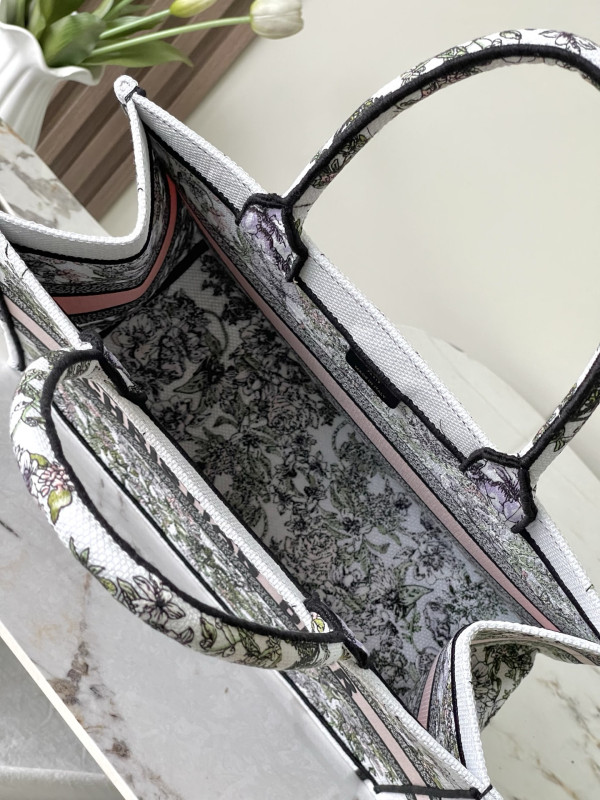 MEDIUM DIRO BOOK TOTE-36CM