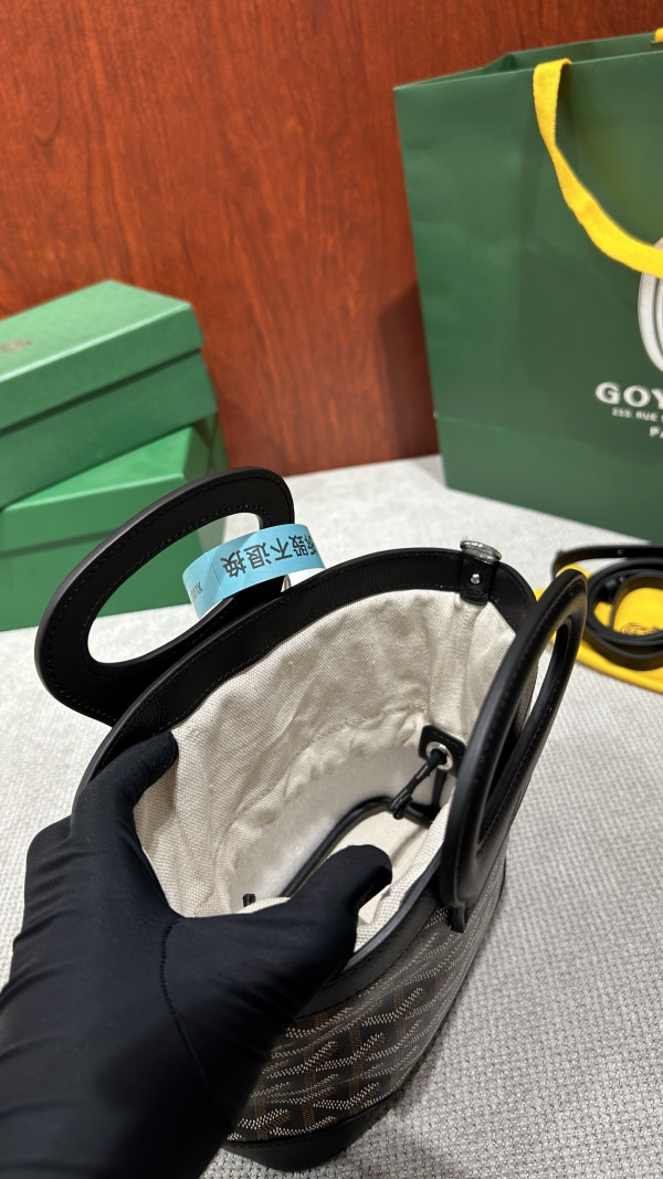 Go*ard beluga - 23×18.5×8cm