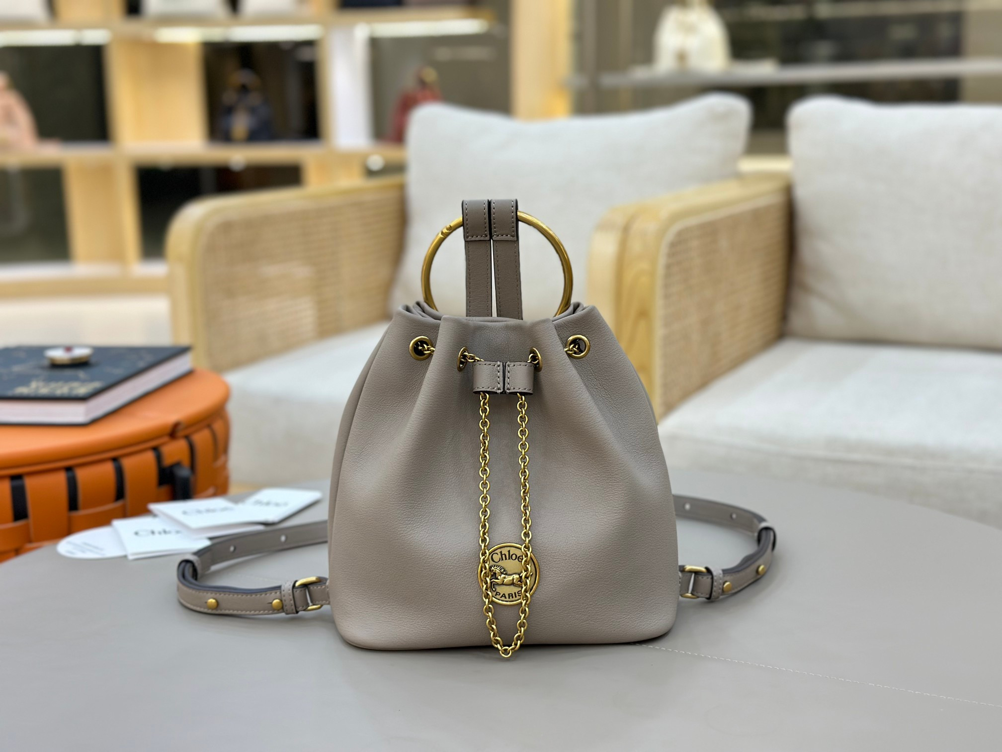 Chloe bracelet backpack in grained leather- 22*20*10.5cm